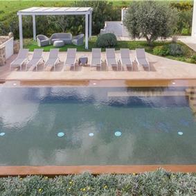 4 bedroom villa with infinity pool, Alcamo, sleeps 6-8